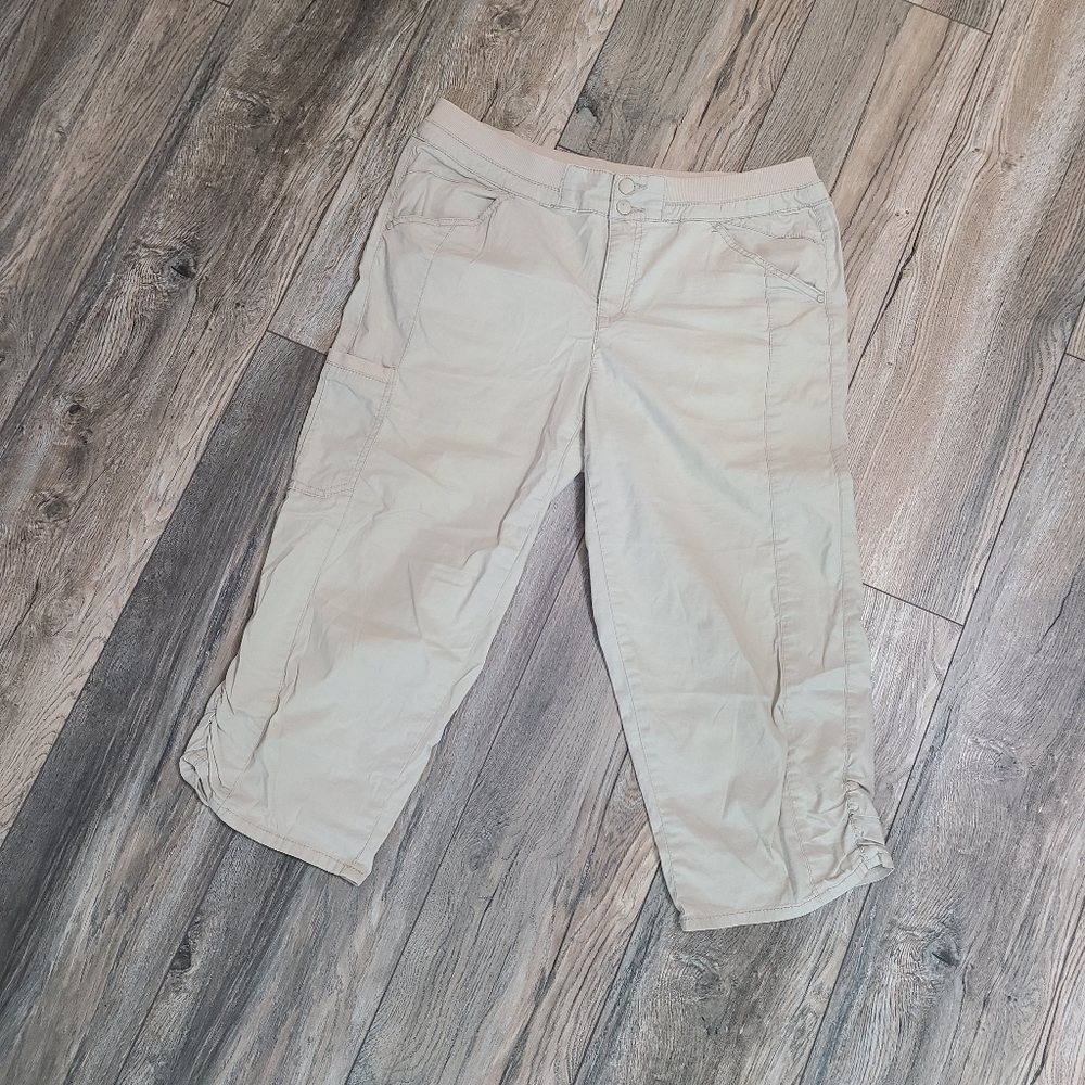 Khaki Cargo Capris